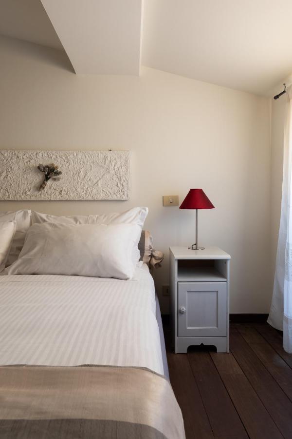 רומא Bright And Comfy Terraced Apartment In Trastevere מראה חיצוני תמונה